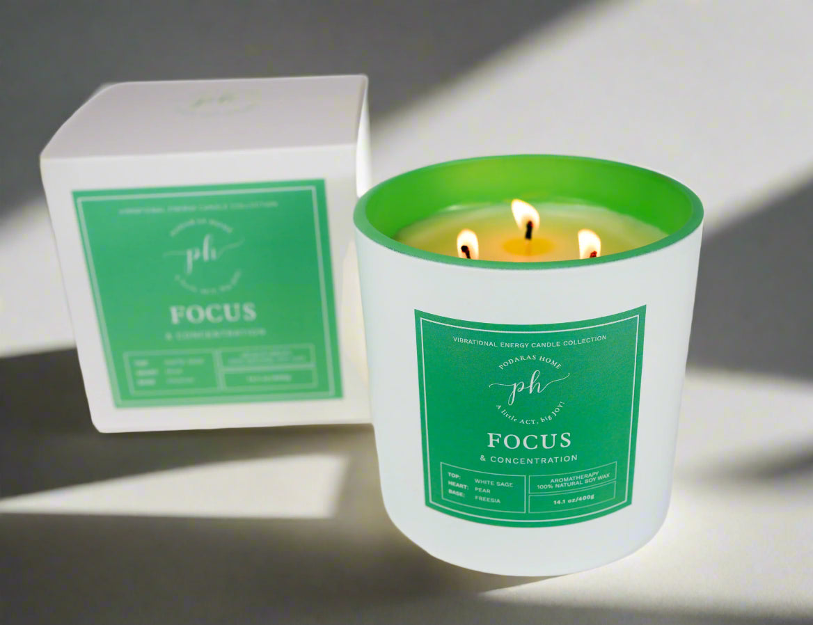 English Pear & Freesia - Focus Candle